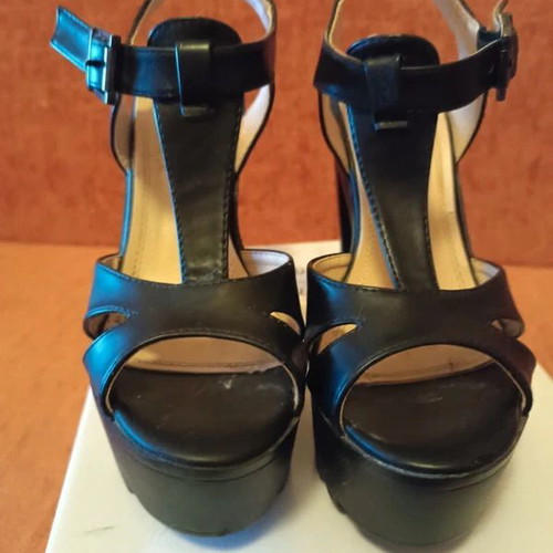 Alta Moda black platform sandals, size 36