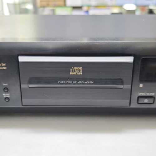 Sony CDP XE 900 CD player used in good condition