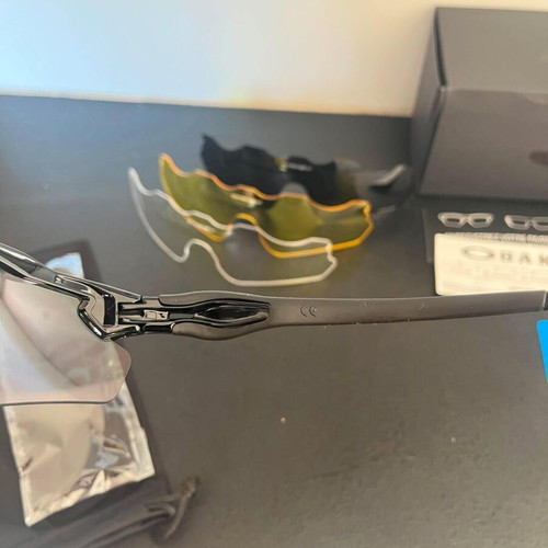 Oakley Radar EV Sunglasses new, full set with 4 lenses