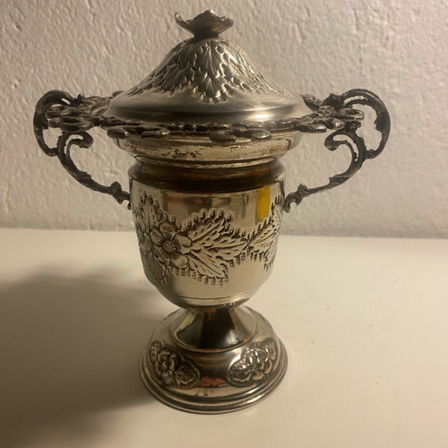 Sugar bowl vintage with saucer and 6 teaspoons used