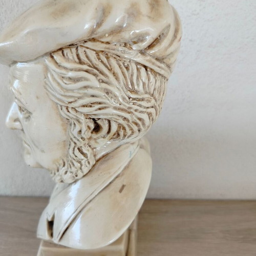 Wagner bust resin used with stains and base crack