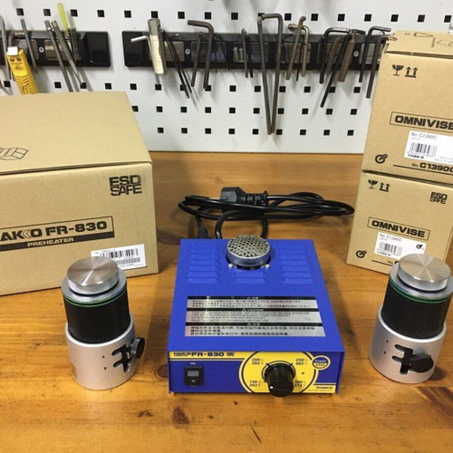 Hakko FR-830 PCB Preheater with 2 Hakko C1390C PCB Holders new