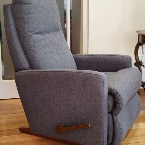 La-Z-Boy Rayna reclining armchair, authentic American
