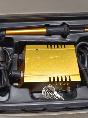Mini soldering iron for high-temperature soldering