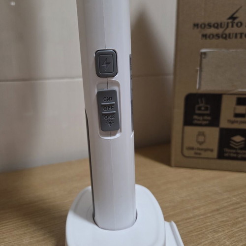 Electric Mosquito Swatter 2-in-1 with Charging Station new