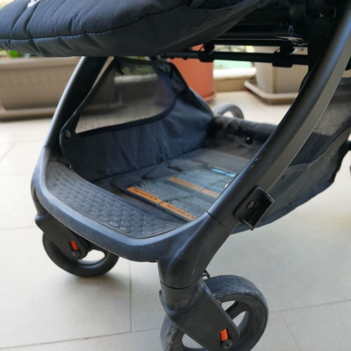 Ergobaby Metro+ stroller like new, compact and lightweight, Slate Grey