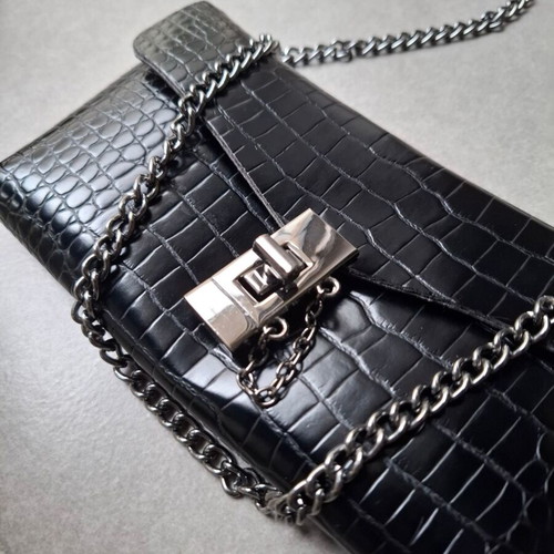 Toi & Moi Black Croc-Effect Bag with Chain Strap and Belt like new
