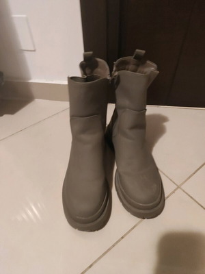 Luigi women's waterproof ankle boots like new, size 39