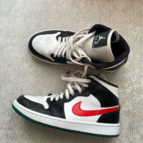 Jordan 1 Mid athletic shoes used multicolor, size 39