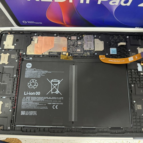Xiaomi Redmi Pad 2 4GB/128GB used, needs screen and charge board