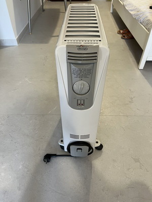 DeLonghi oil radiator 2500 watt
