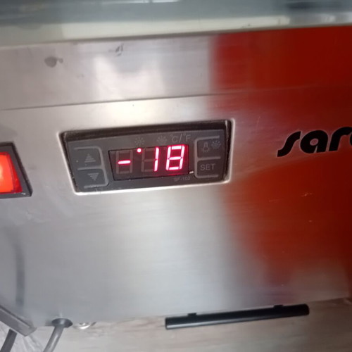 Refrigerator freezer like new
