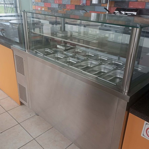 Salad refrigerator with display and 2 doors like new, 150x70x125 cm