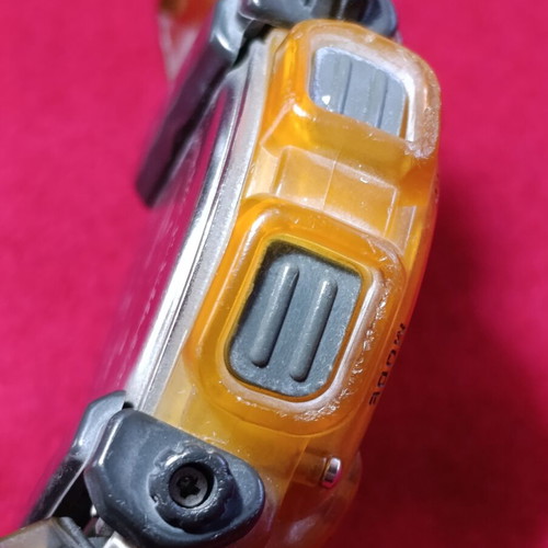 Casio G-Shock DW-9000 vintage ρολόι μεταχειρισμένο με ημιδιαφανές πορτοκαλί περίβλημα