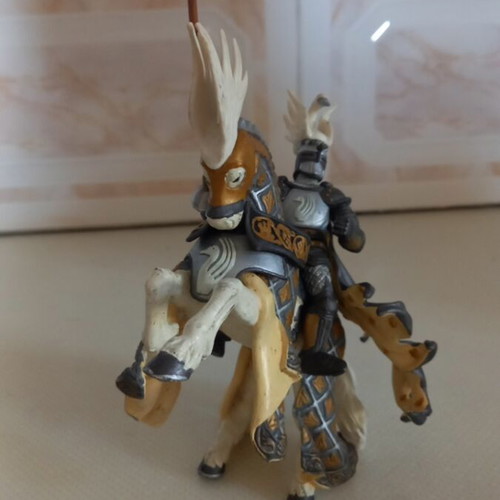 PAPO horse and knight swan figure like new