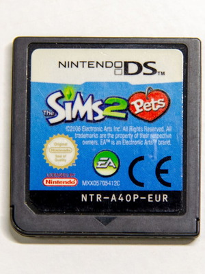The Sims 2 Pets Nintendo DS cartridge like new