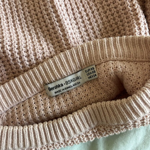 Bershka pink sweater XS like new