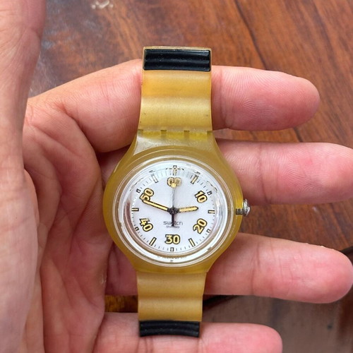 Vintage Swatch Swiss AG 2002 yellow transparent watch 4.3cm