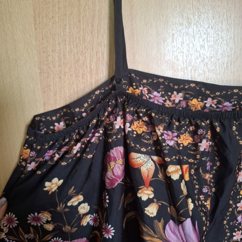 Women's blouse with straps floral pattern Shein like new black multicolor XXXL