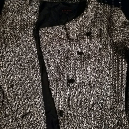 Escada blazer like new, size 36-38, wool and silk
