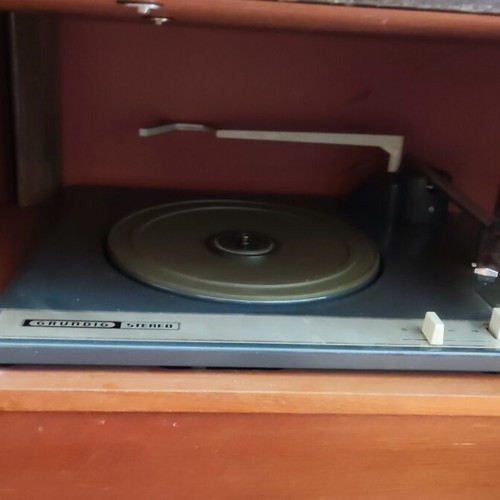 Grundig stereo Mandello 2 turntable used, radio works, needs repair