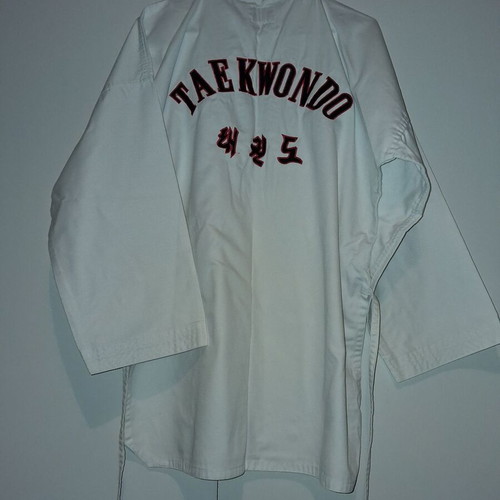 Tae kwon do uniform like new