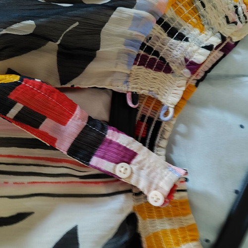 Colorful blouse like new, ideal for plus-size woman