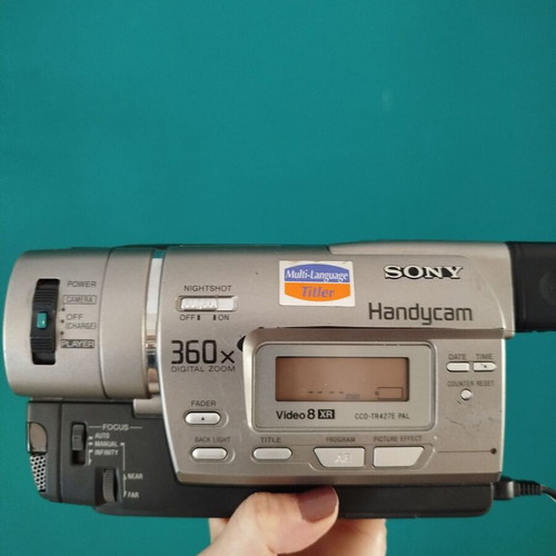 Sony Handycam Video 8 Hi8 vintage camcorder like new with charger and accessories