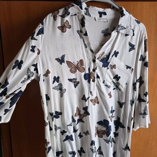 Queen Fashion women's shirt L white and blue like new