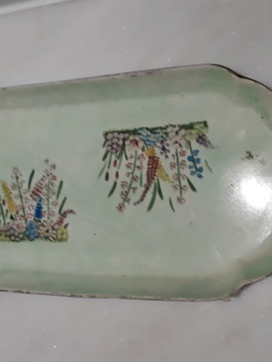 Δισκάκι αγγλικής πορσελάνης μεταχειρισμένο, απαλό βεραμάν χρώμα 30x13εκ