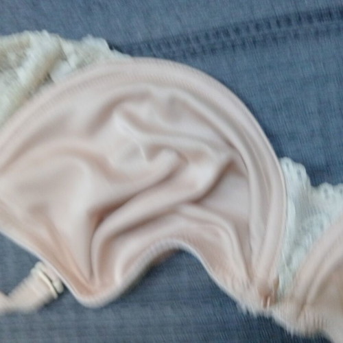 Marks & Spencer strapless bra 75C, beige with lace, detachable straps