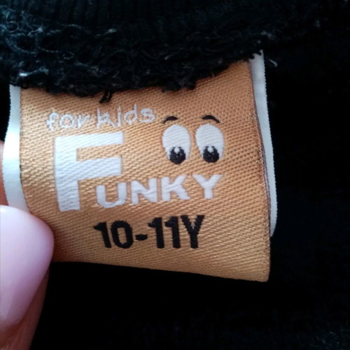 Βερμούδα Funky μαύρη βαμβακερή σαν καινούργια για 8μιση-10 ετών