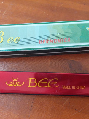 Bee harmonica used