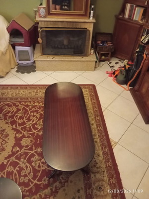 Classic solid wood coffee table set (1 oval & 3 round side tables)