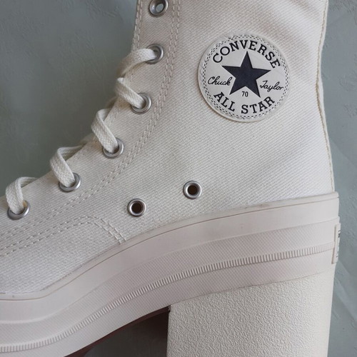 Converse All Star Cream Chuck Taylor 70 De Luxe Size 39 New With Box