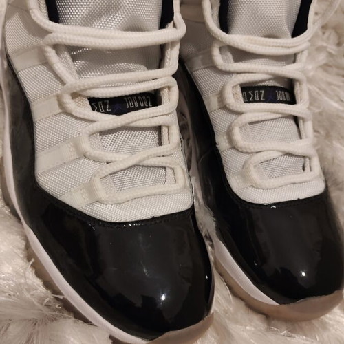 Nike Air Jordan 11 Retro Concord sneakers like new, size 45