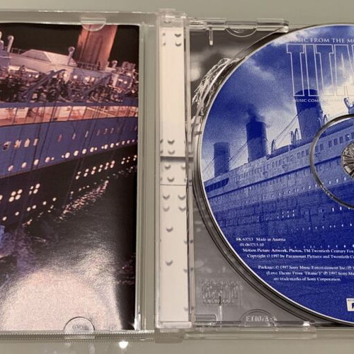 Titanic Soundtrack CD Album like new, 1997