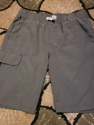 Cargo βερμούδα Tommy Hilfiger εφηβική μέγεθος Medium σαν καινούργια, γκρι