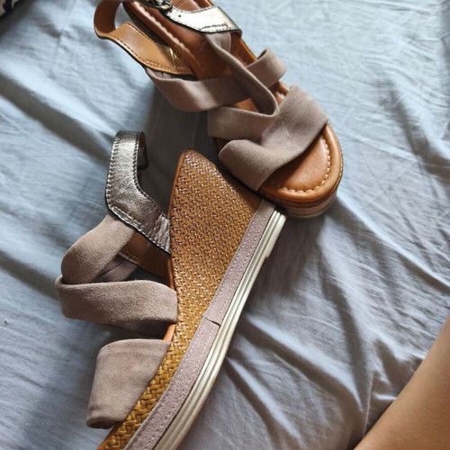 Bata sandals size 35 new, pink platform