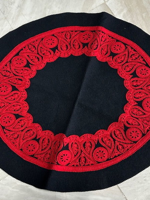 Vintage τραπεζομάντηλο Ουγγαρικής λαϊκής τέχνης από τσόχα σαν καινούργιο