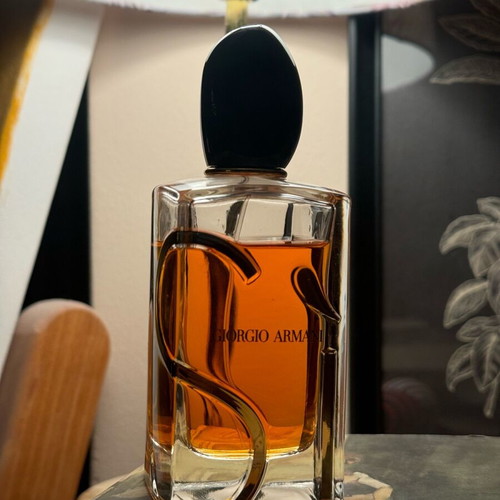 Armani Si Intense 100ml used eau de parfum