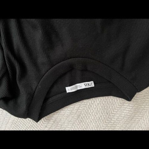 Zara short-sleeve t-shirt like new, black, size L