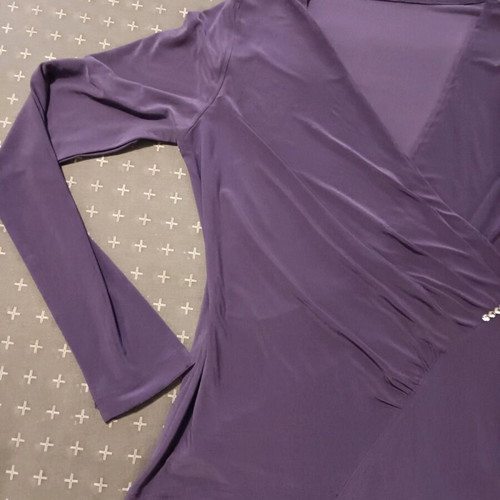 Women's purple wrap blouse like new with small jewel, size S