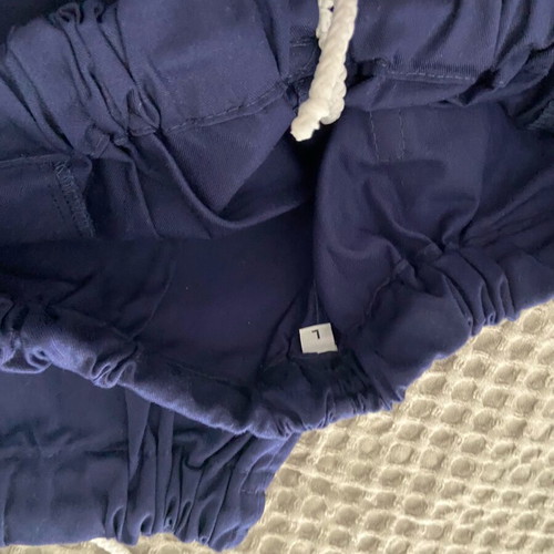 Scrubs 2 pants size large like new with pockets