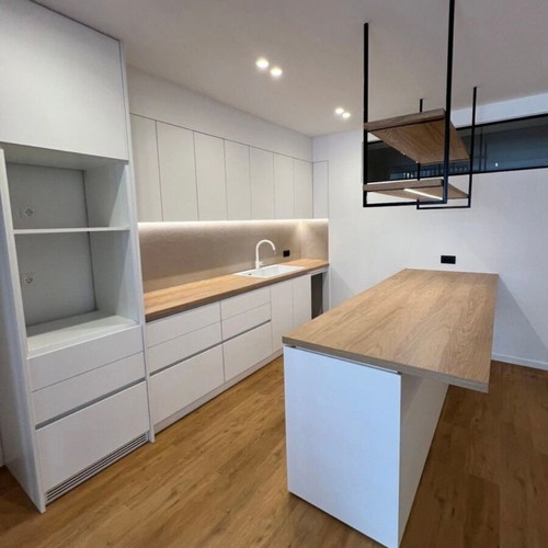 Lux apartment 80 sqm 3rd floor with 2 bedrooms in Koukaki