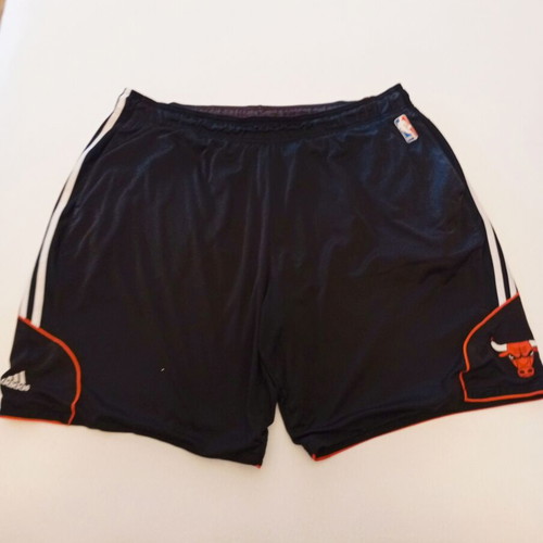 Authentic Chicago Bulls basketball shorts, size XXL