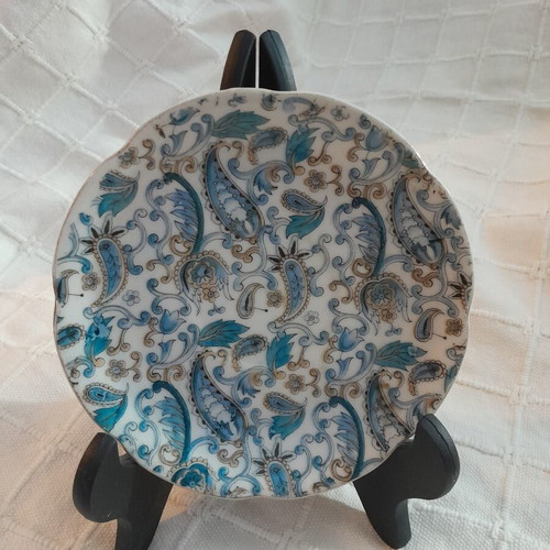 Porcelain plate vintage used