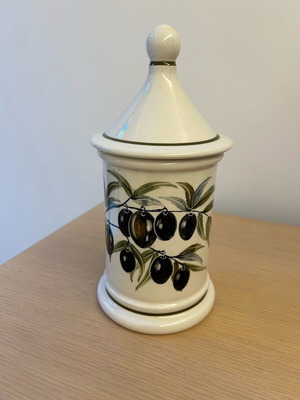 N Alagiannis Tanagra Ceramic Like New