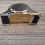 Decorative analog table clock used