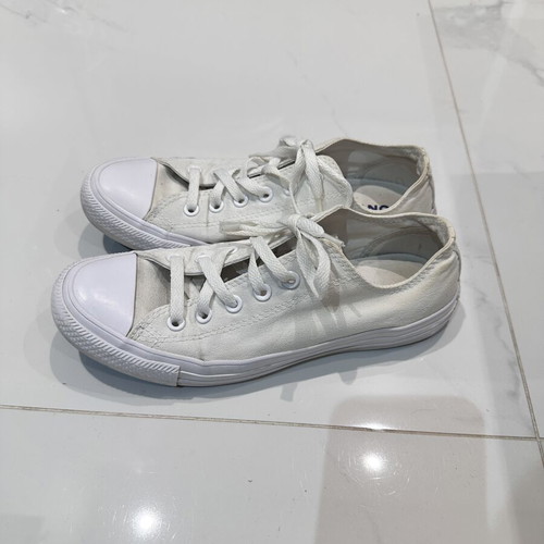 Converse white canvas sneakers, size 40